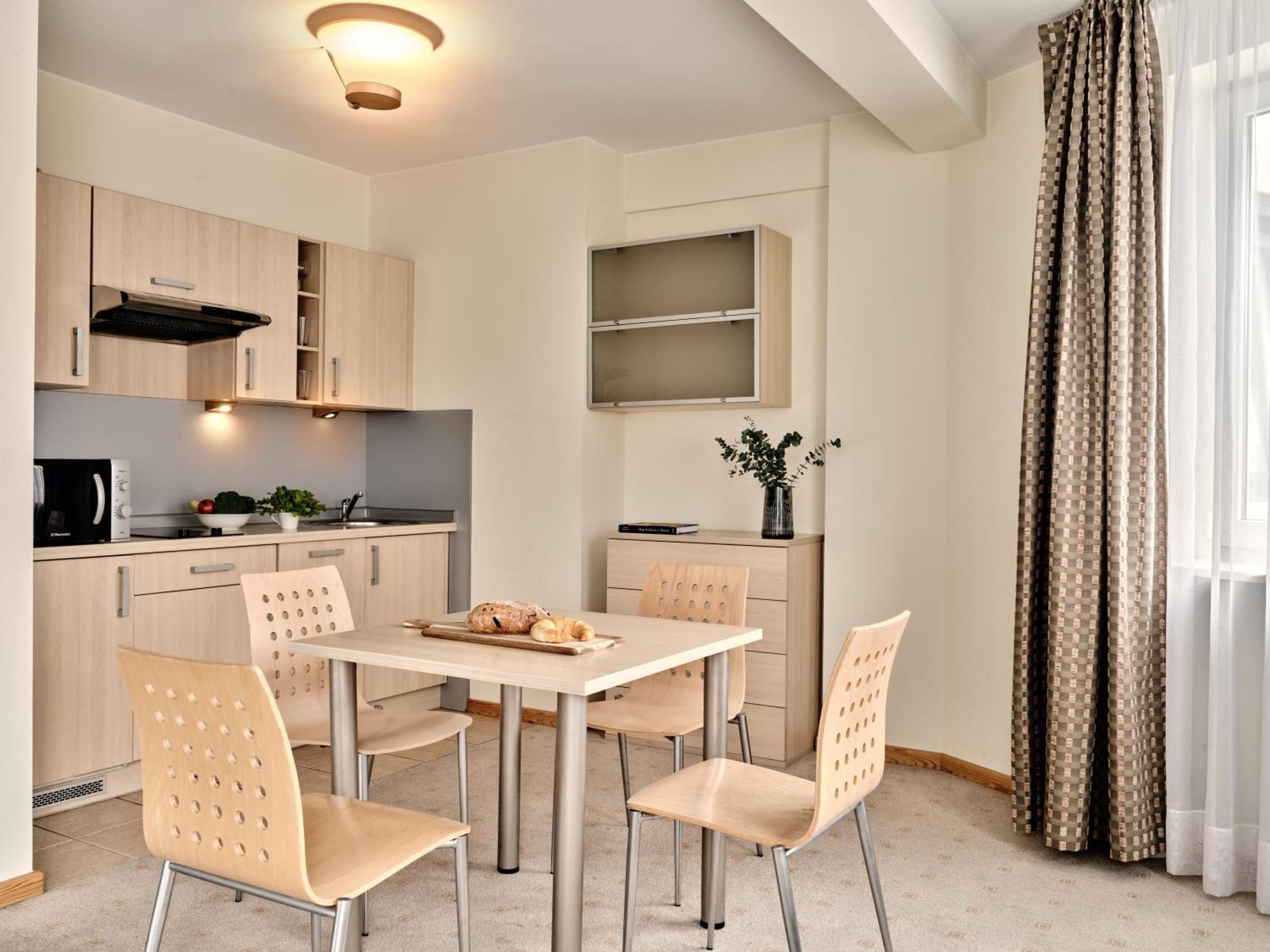 Apartamenty Media Park Varşovia Exterior foto