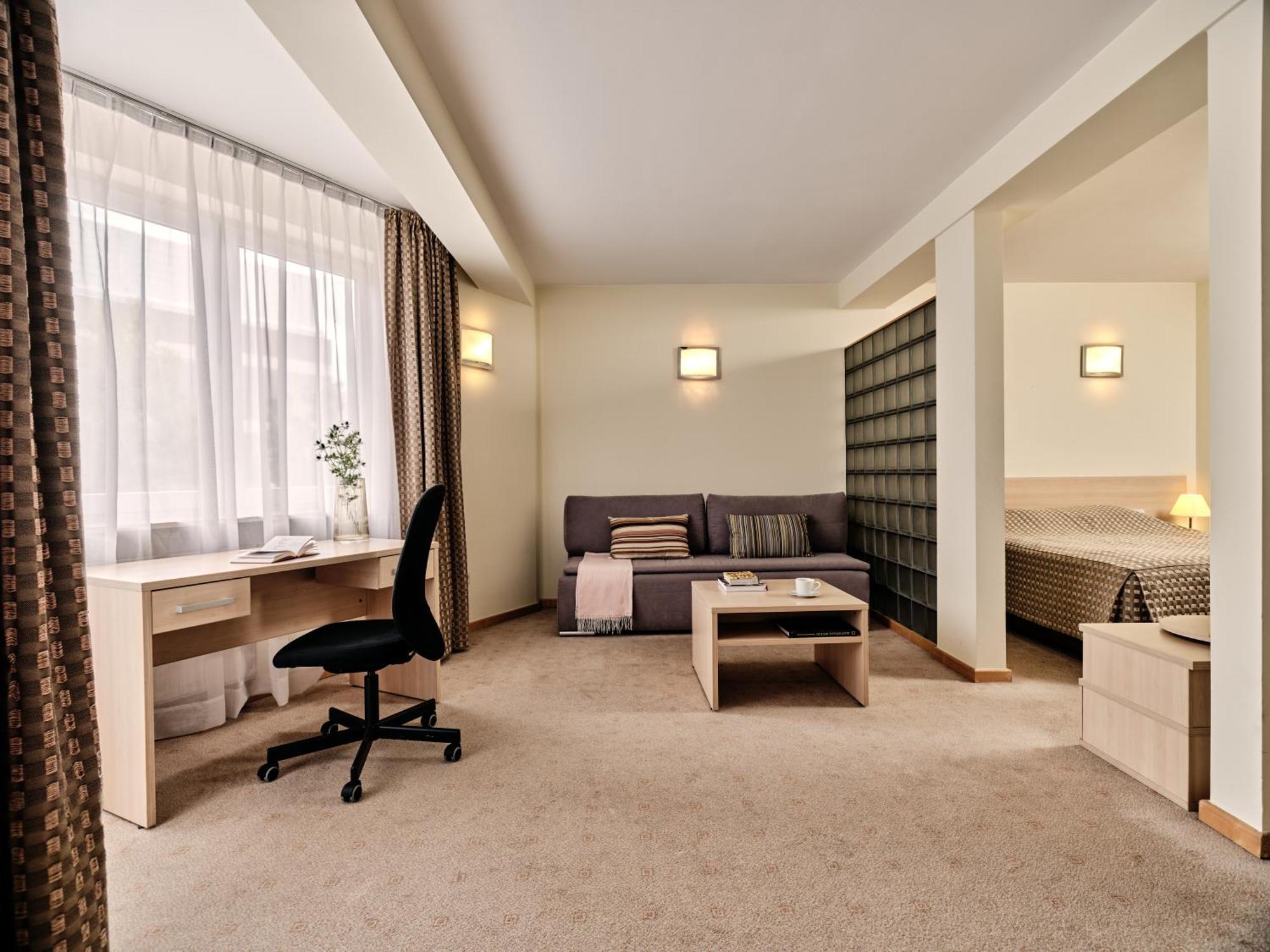 Apartamenty Media Park Varşovia Exterior foto
